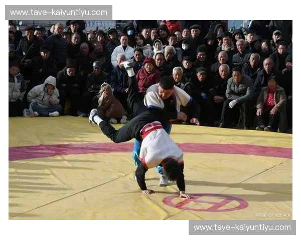 摔跤专栏:热血技艺与人生的擂台 摔跤专栏:热血技艺与人生的擂台