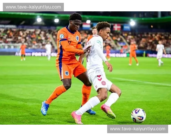 绿茵史诗的瞬间：里昂vs梅斯，一场被铭记的“腰斩”